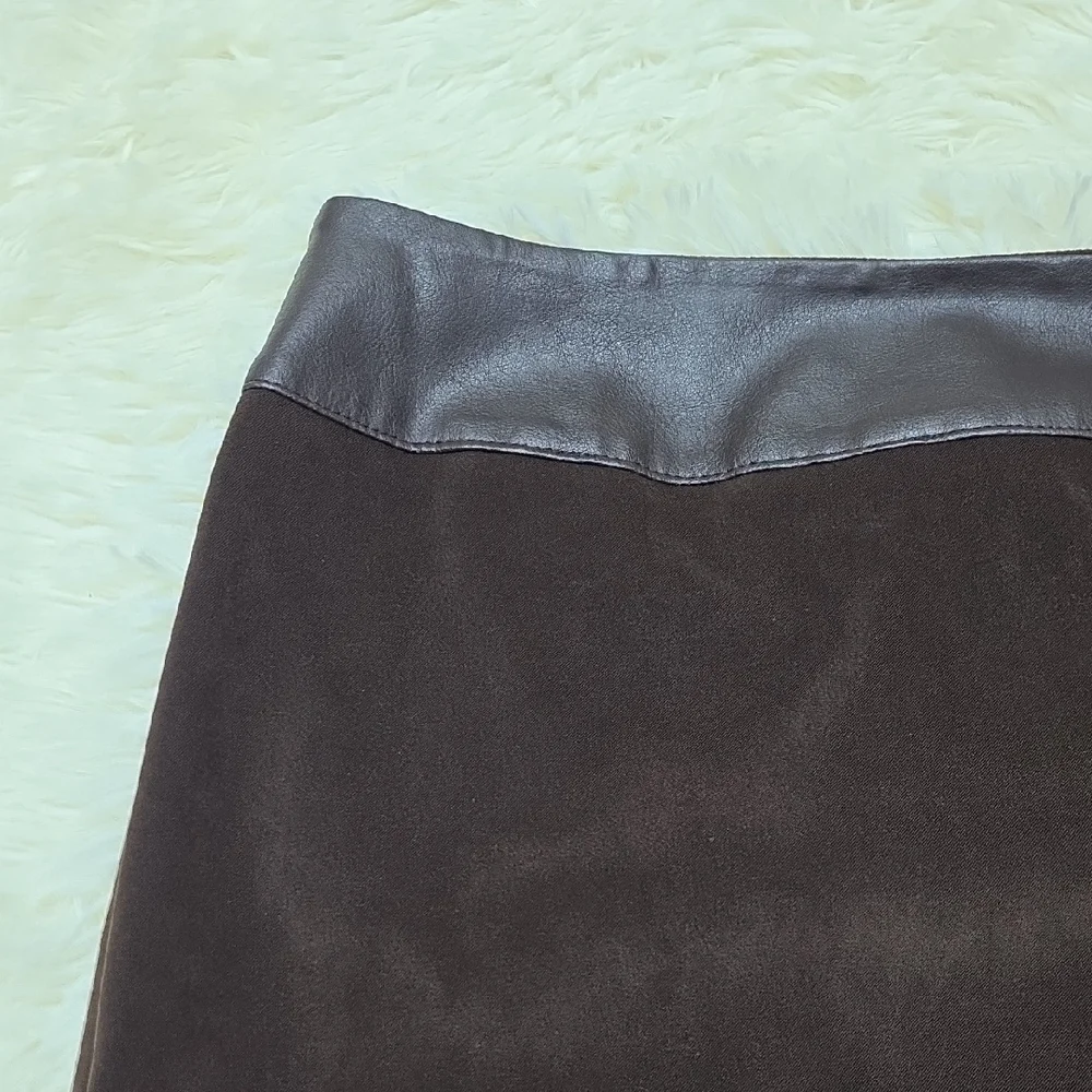 Ingenuity Vintage Chic Black Pencil Skirt